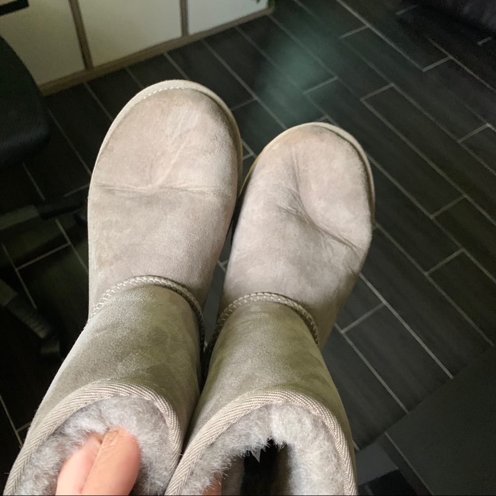 Uggs Taupe kids sz3